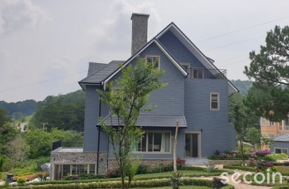 Ngói phẳng kiểu Pháp